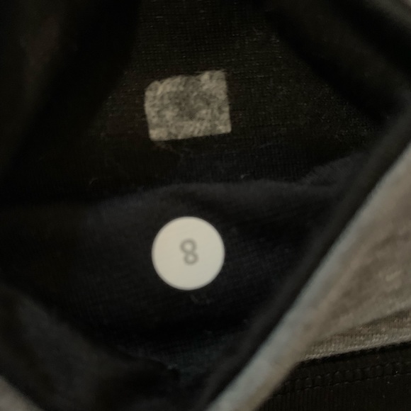 Lululemon skirt - Picture 3 of 3